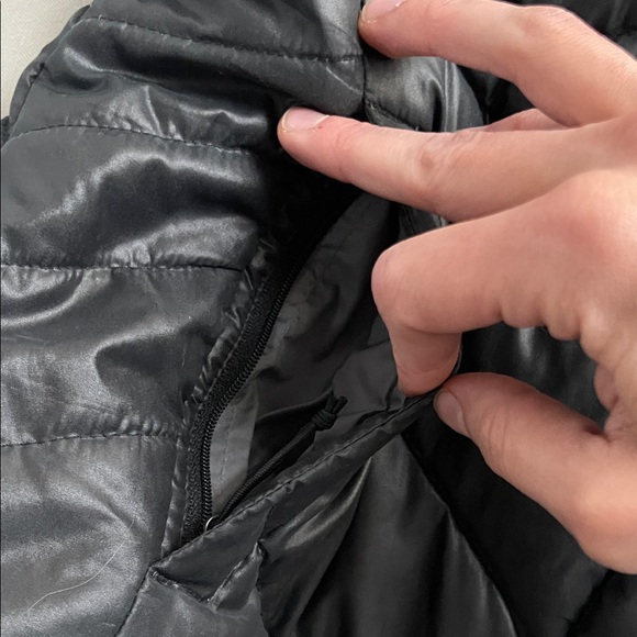 The North Face Women's Quilted Black Vest - Picture 5 of 6